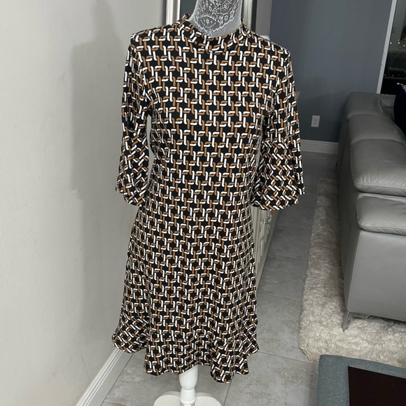 Tango Dresses & Skirts - Chic Geometric Patterned Dress